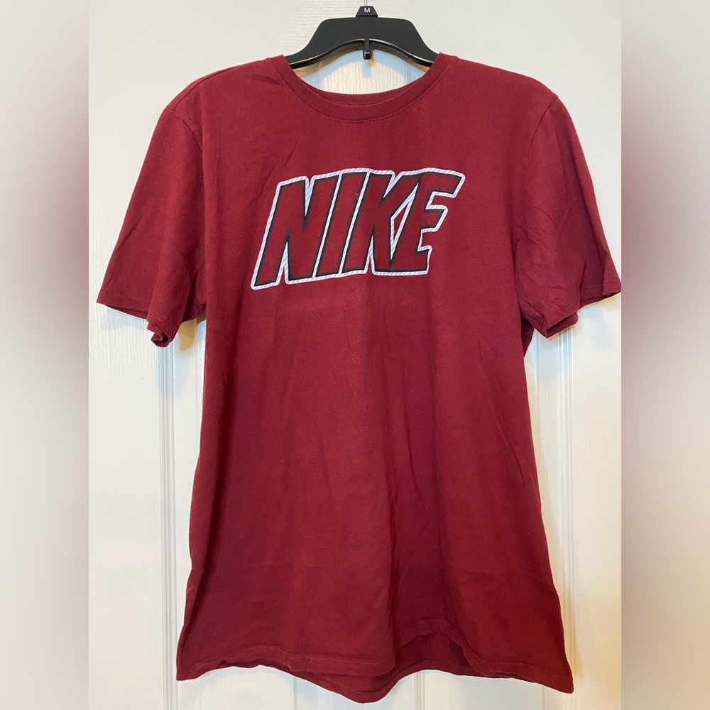 Red, Large, Nike short sleeve shirt.